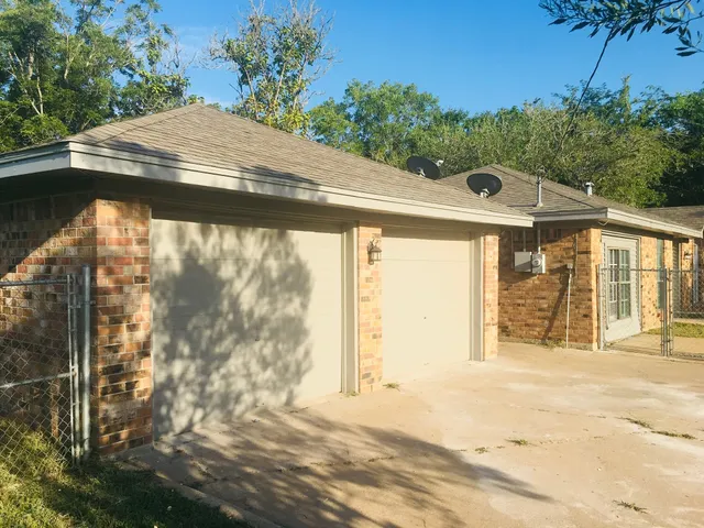$1,700 | 19135 County Road 520A, Brazoria, TX 77422