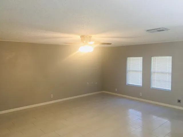 $1,700 | 19135 County Road 520A, Brazoria, TX 77422