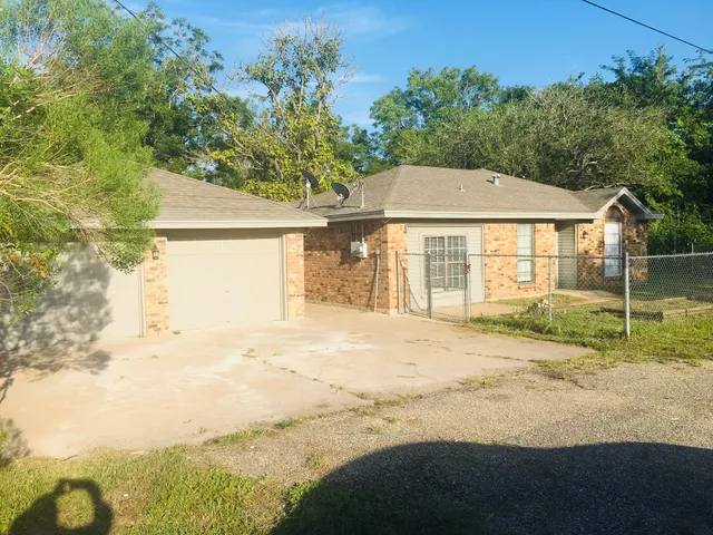 $1,700 | 19135 County Road 520A, Brazoria, TX 77422