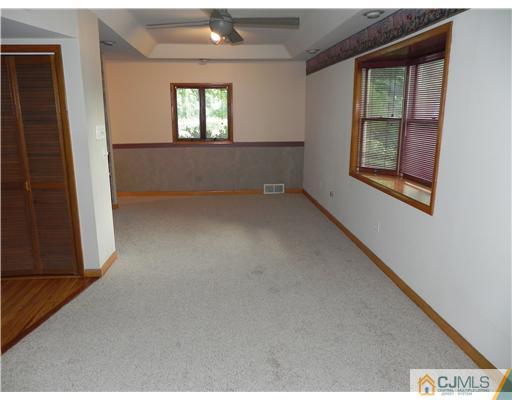 440 Old Post Road Edison, NJ 08817 - Photo 3 of 17 an empty room with windows