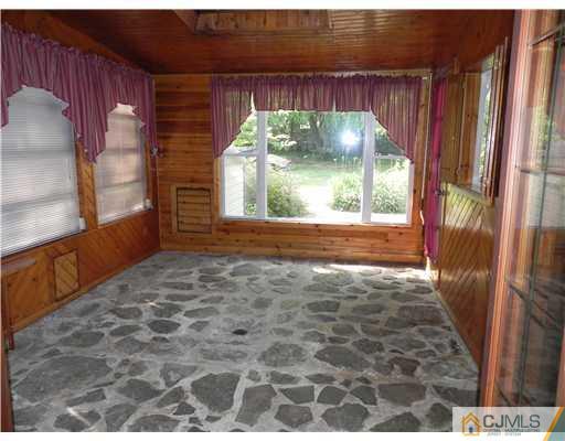 440 Old Post Road Edison, NJ 08817 - Photo 4 of 17 a view of a porch of a house