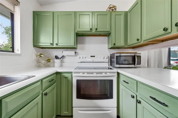 $385,000 | 8106 West 90th Avenue, Westminster, CO 80021