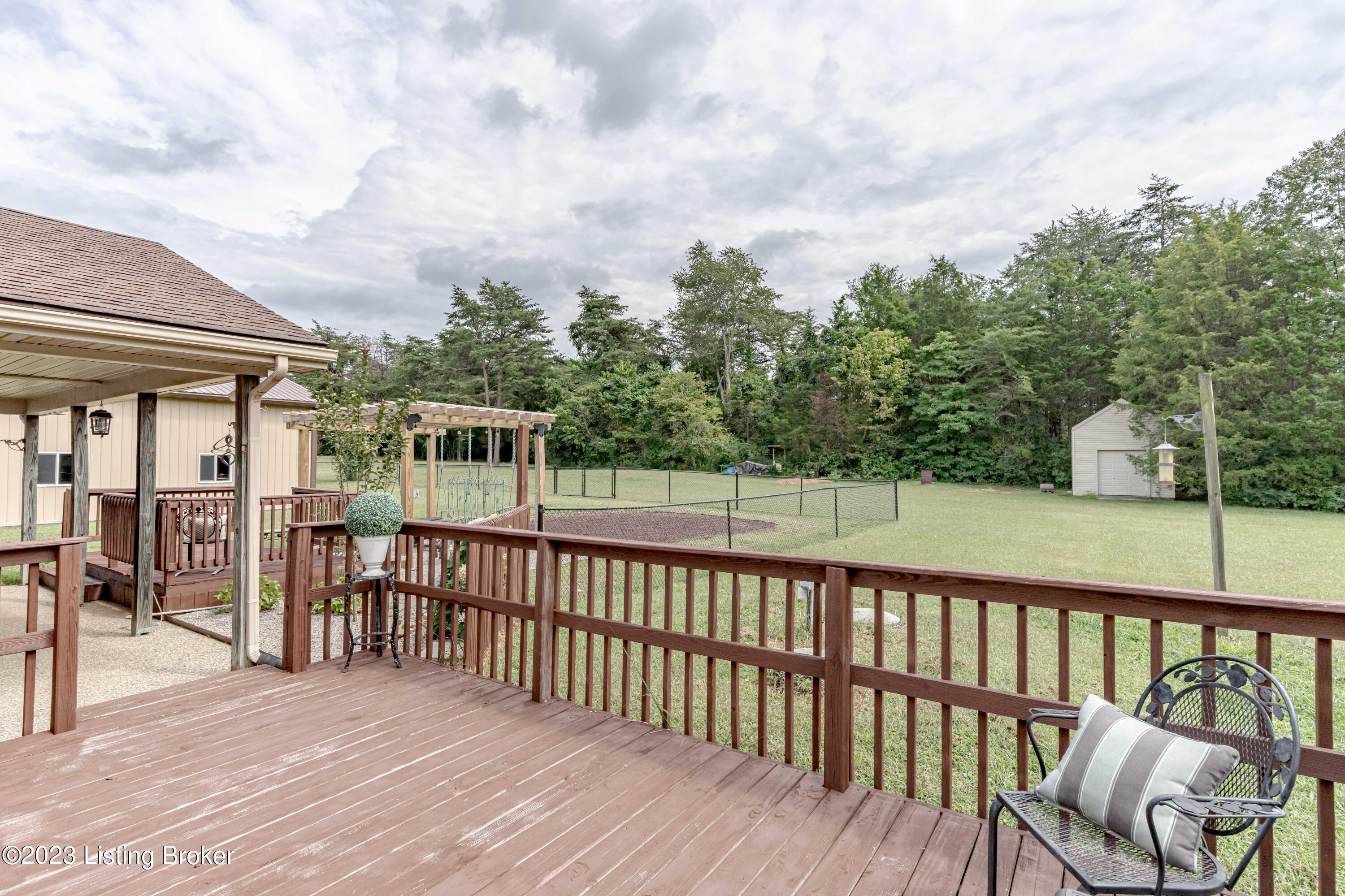 1012 Greenbriar Road Mount Washington, KY 40047 - Photo 42 of 65 DSC02678