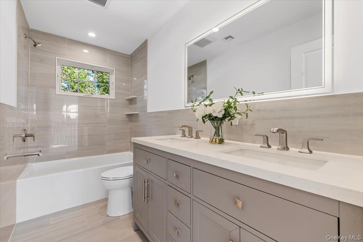 331 Orchid Road Levittown, NY 11756 - Photo 31 of 40 Gallery Image 31