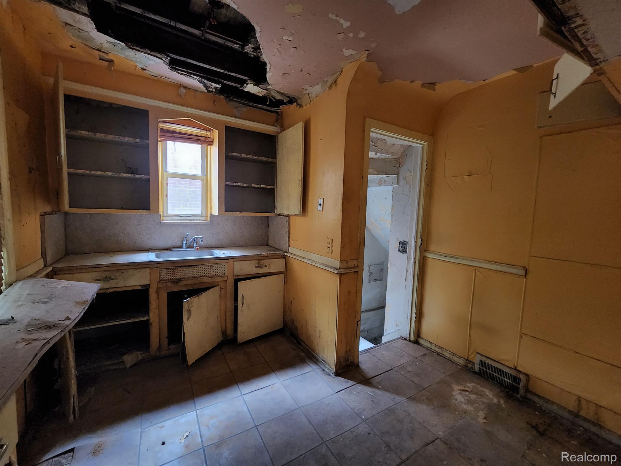 10514 Nottingham Road Detroit, MI 48224 - Photo 7 of 29 Gallery Image 7