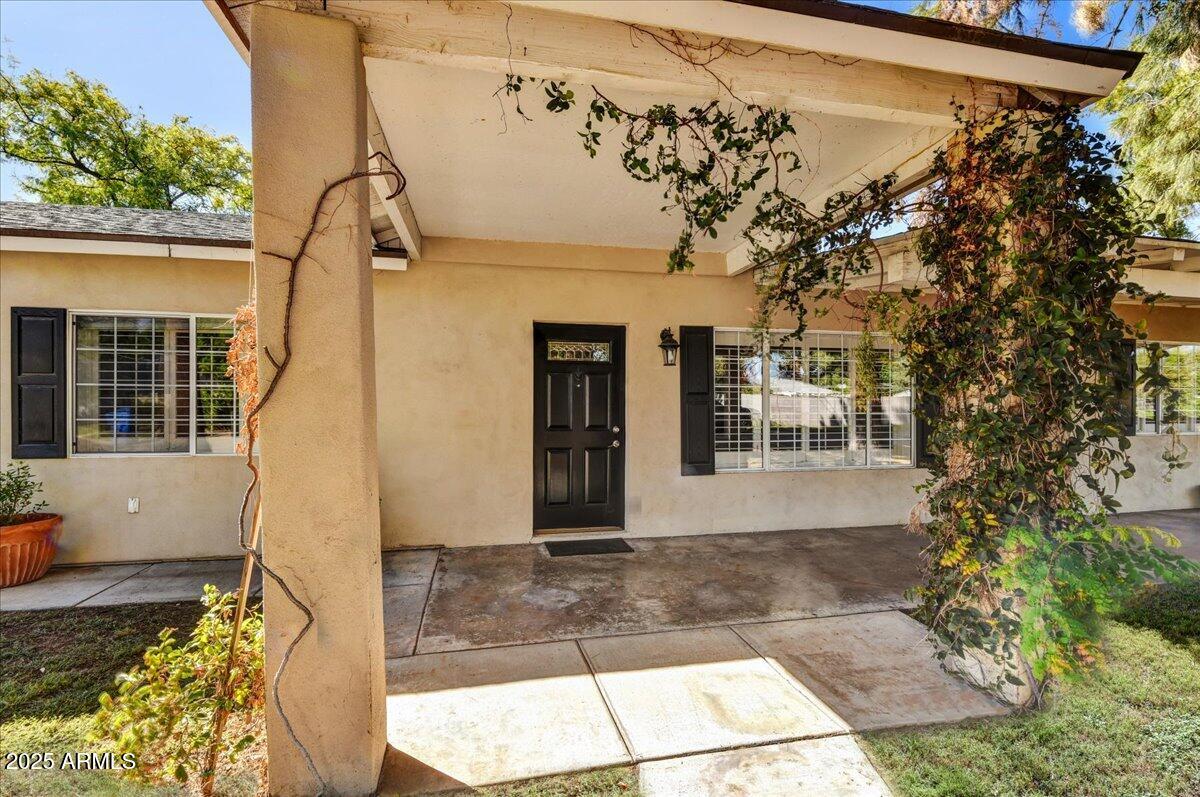 4015 East Cheery Lynn Road Phoenix, AZ 85018 - Photo 3 of 22 Front Entrance