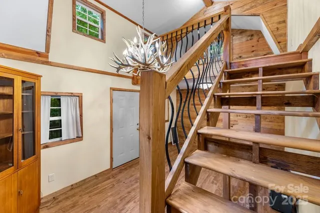 a view of entryway with a front door