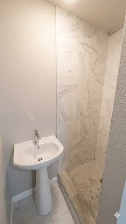 $675 | 425 Hawthorne Street, Unit 12, Houston, TX 77006