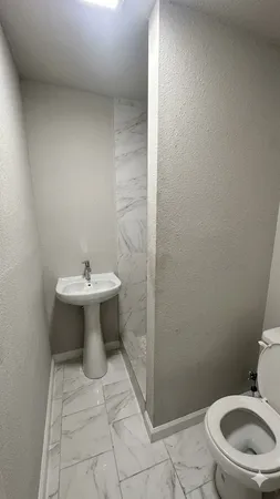 $675 | 425 Hawthorne Street, Unit 12, Houston, TX 77006