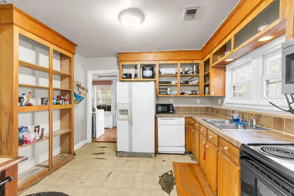 $130,000 | 3934 State Rd S-8-52, St. Stephen, SC 29479