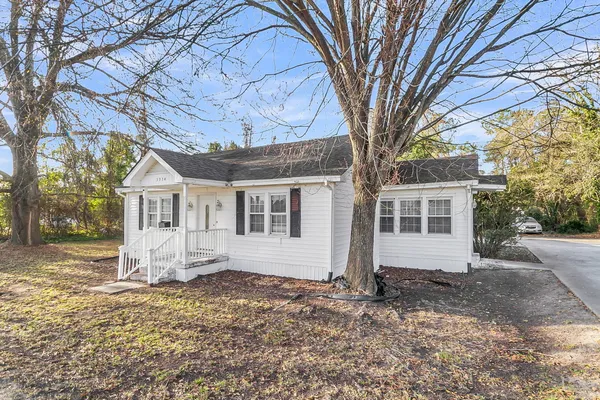 $130,000 | 3934 State Rd S-8-52, St. Stephen, SC 29479