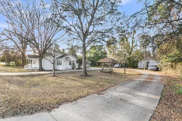 $130,000 | 3934 State Rd S-8-52, St. Stephen, SC 29479