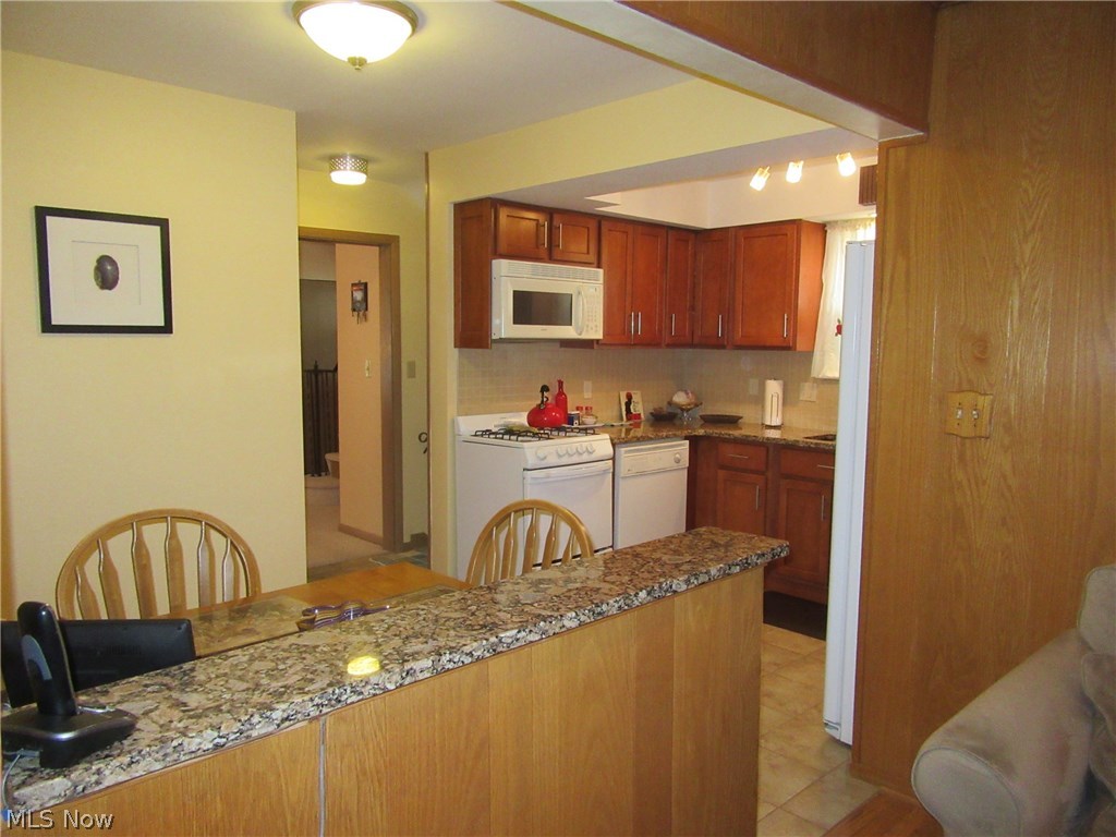 4095 Linnell Road Cleveland, OH 44121 - Photo 8 of 24 Gallery Image 8