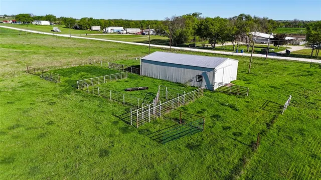 $1,395,000 | 2007 Valley View, Valley View, TX 76272