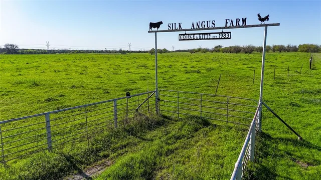 $1,395,000 | 2007 Valley View, Valley View, TX 76272