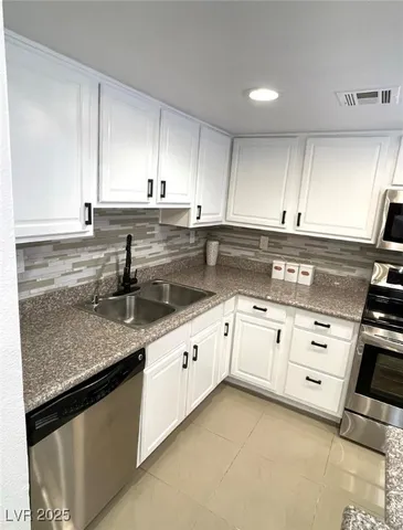 $1,350 | 5260 Indian River Drive, Unit 249, Las Vegas, NV 89103