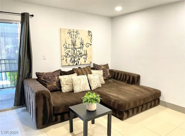 $1,350 | 5260 Indian River Drive, Unit 249, Las Vegas, NV 89103