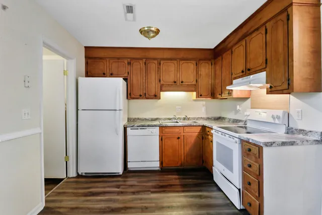 $195,000 | 104 Muir Court, Unit C, Summerville, SC 29485