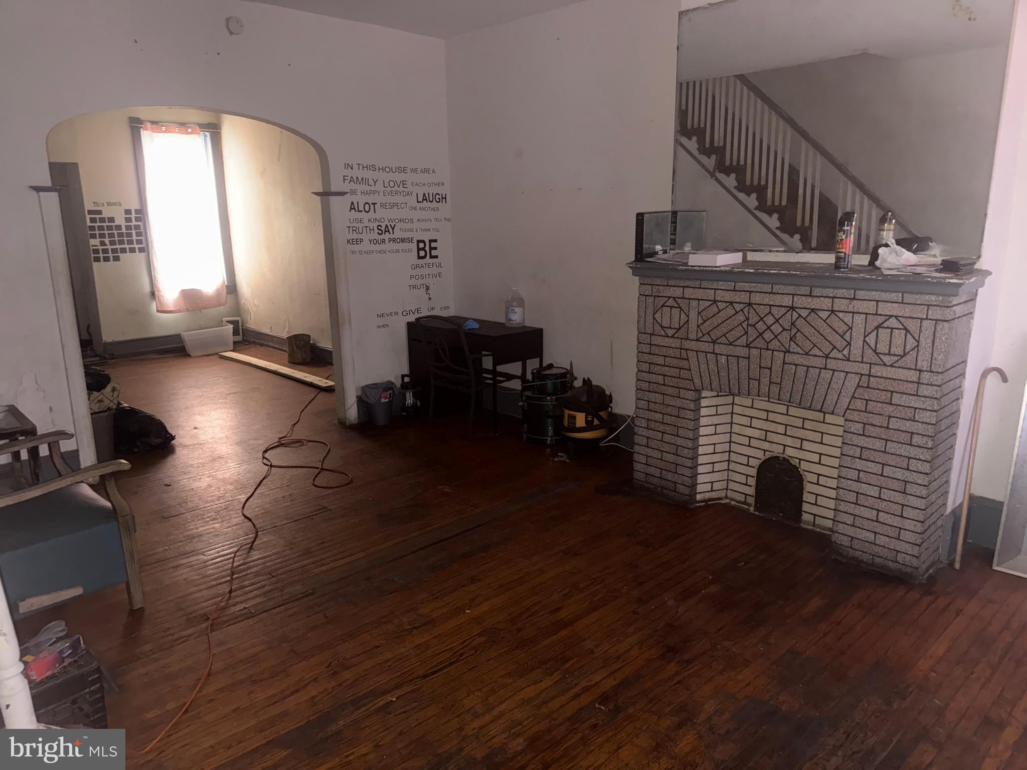 6076 Kingsessing Avenue Philadelphia, PA 19142 - Photo 3 of 10
