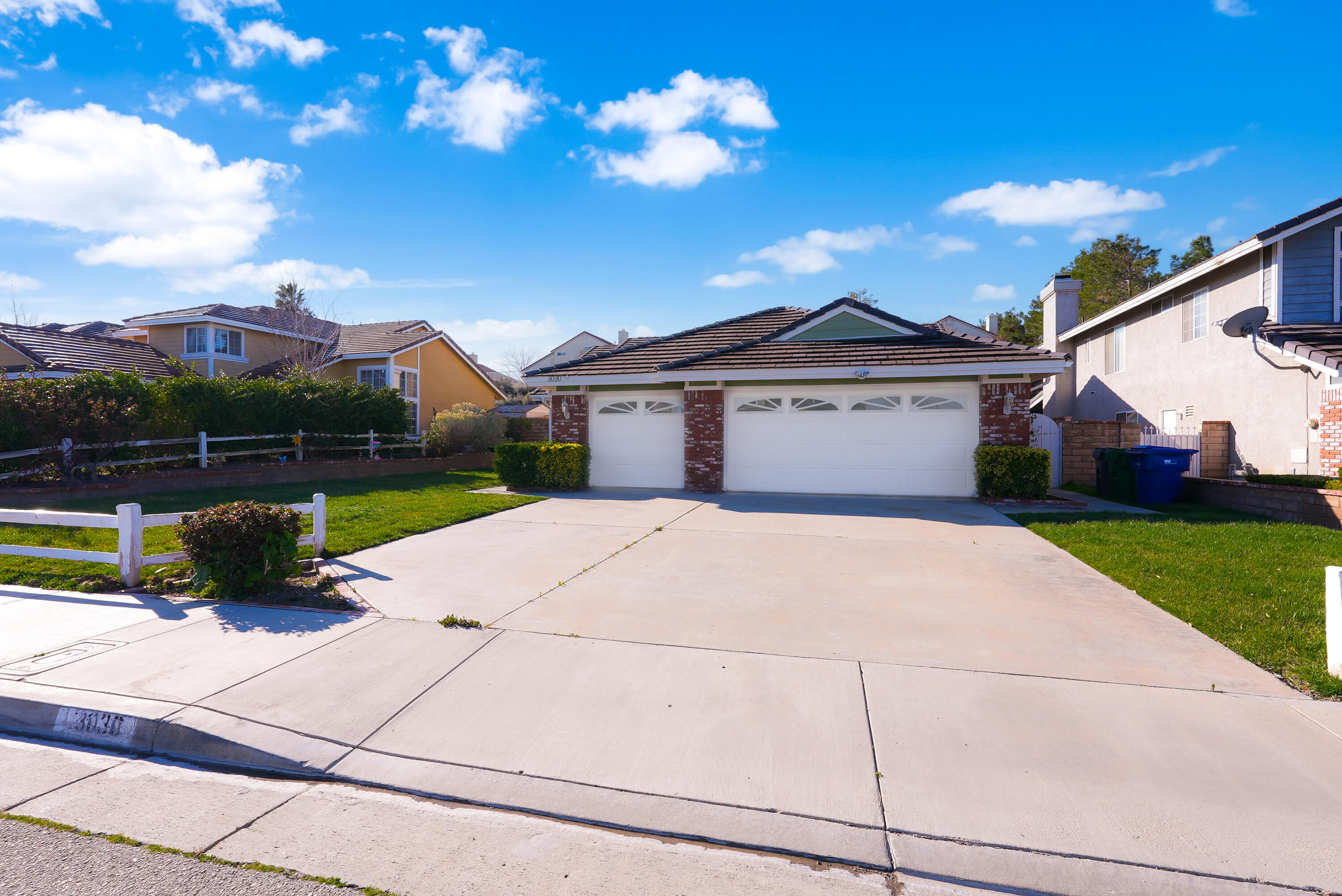 3030 Quarry Road Palmdale, CA 93550 - Photo 46 of 46 front view of a house with a yard