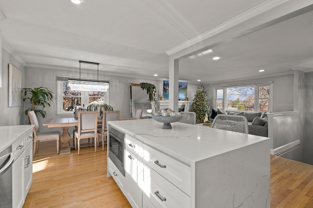 11 Ralph Road Peabody, MA 01960 - Photo 3 of 40 Gallery Image 3