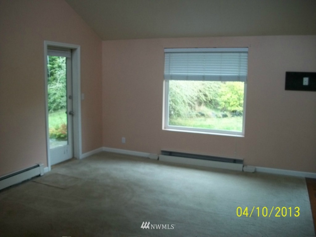 11301 Southeast Sedgwick Road Port Orchard, WA 98366 - Photo 3 of 12 Gallery Image 3