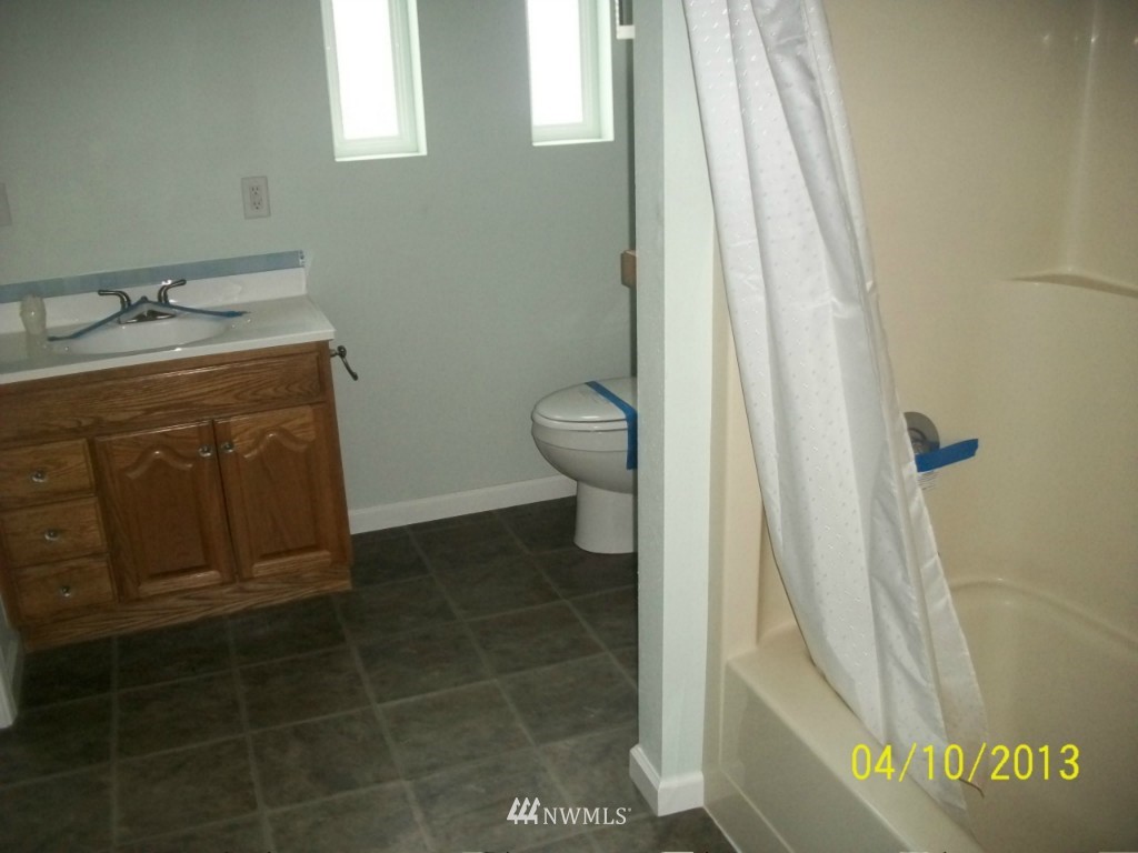 11301 Southeast Sedgwick Road Port Orchard, WA 98366 - Photo 7 of 12 Gallery Image 7