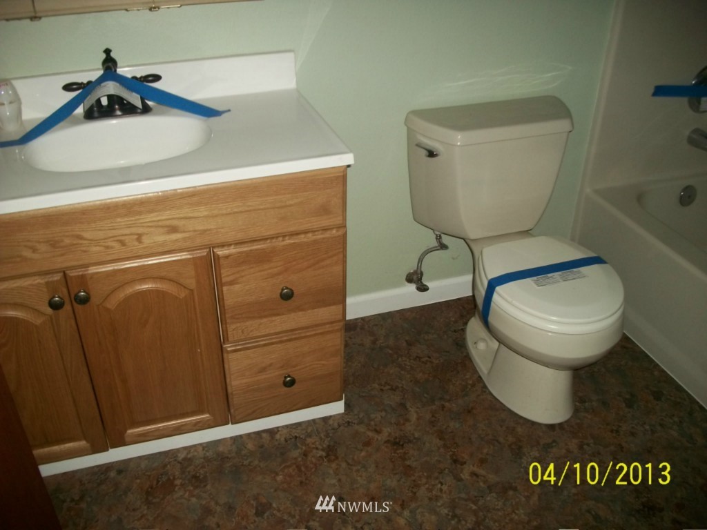 11301 Southeast Sedgwick Road Port Orchard, WA 98366 - Photo 9 of 12 Gallery Image 9