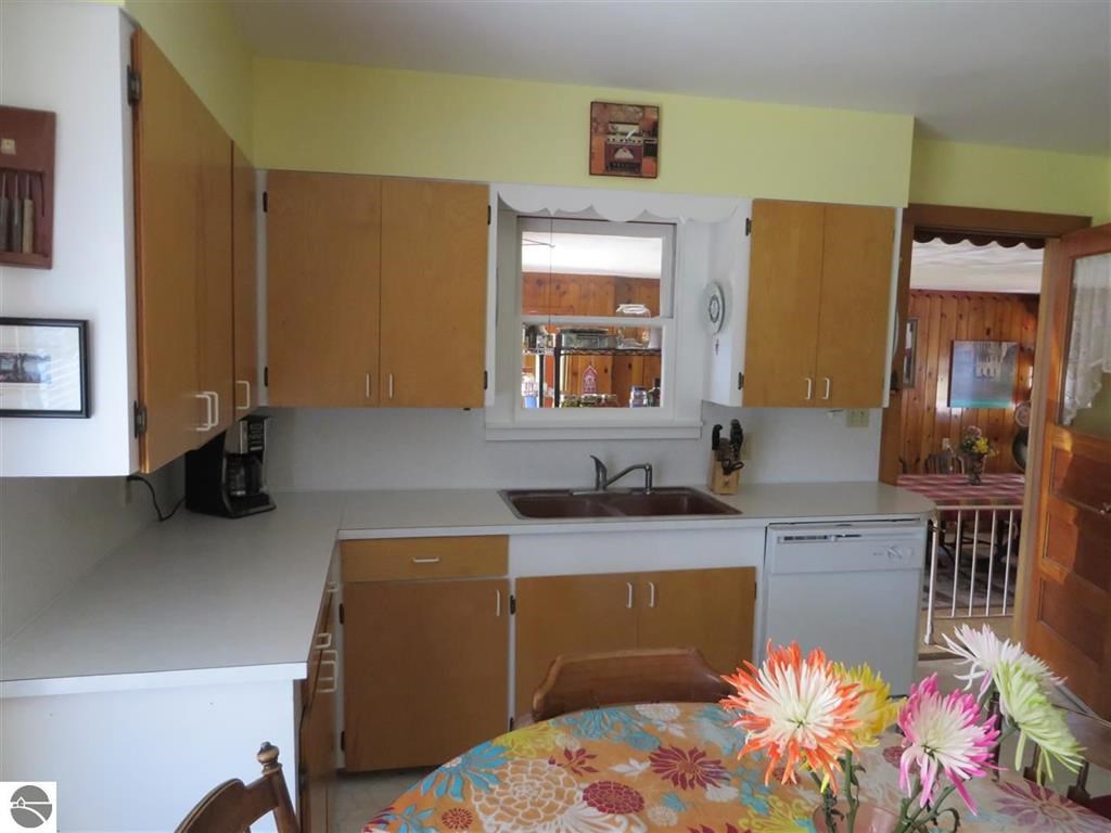 8494 South Schomberg Road Cedar, MI 49621 - Photo 19 of 53 1797825-19.JPG