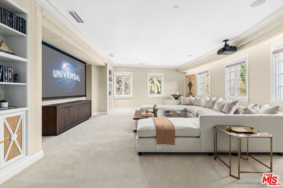 70 Beverly Park Beverly Hills, CA 90210 - Photo 7 of 12