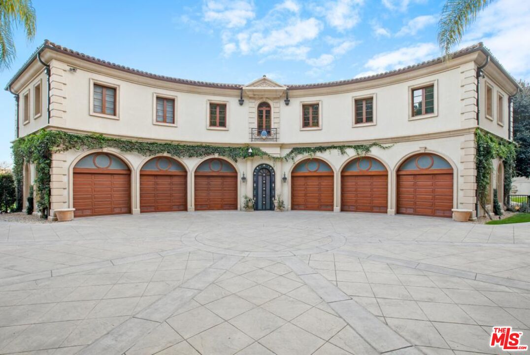 70 Beverly Park Beverly Hills, CA 90210 - Photo 8 of 12