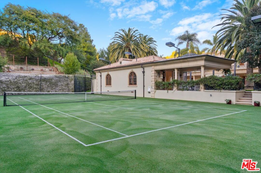 70 Beverly Park Beverly Hills, CA 90210 - Photo 9 of 12