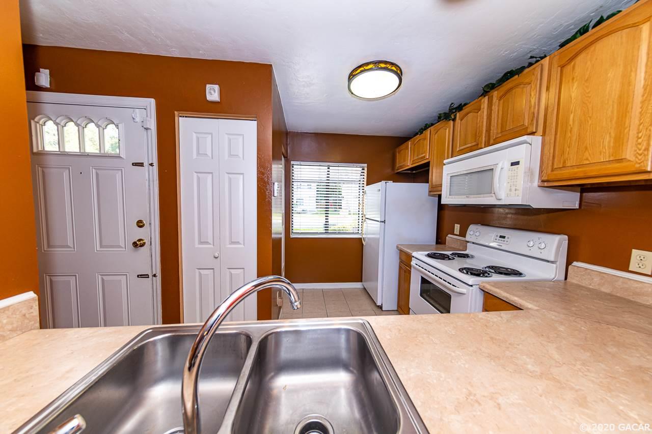 6134 Southwest 8th Lane Gainesville, FL 32607 - Photo 8 of 23 Gallery Image 8