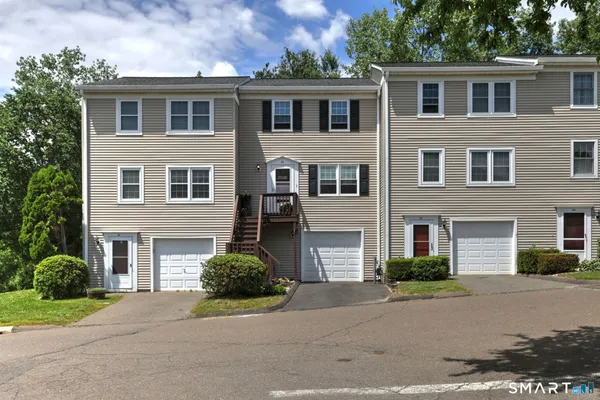 $334,900 | 22 Cornerstone Drive, Unit 22, Derby, CT 06418