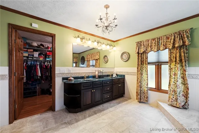 $850,000 | 7135 East Hiawatha Heights, Leavenworth, IN 47137