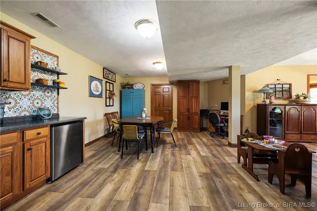 $850,000 | 7135 East Hiawatha Heights, Leavenworth, IN 47137