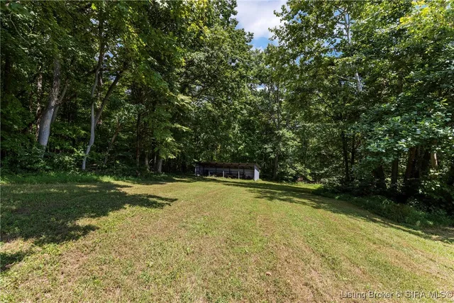 $850,000 | 7135 East Hiawatha Heights, Leavenworth, IN 47137