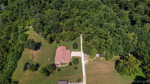 $850,000 | 7135 East Hiawatha Heights, Leavenworth, IN 47137