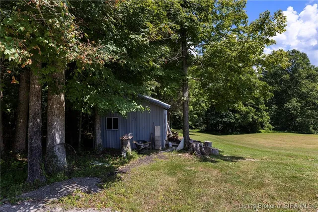 $850,000 | 7135 East Hiawatha Heights, Leavenworth, IN 47137