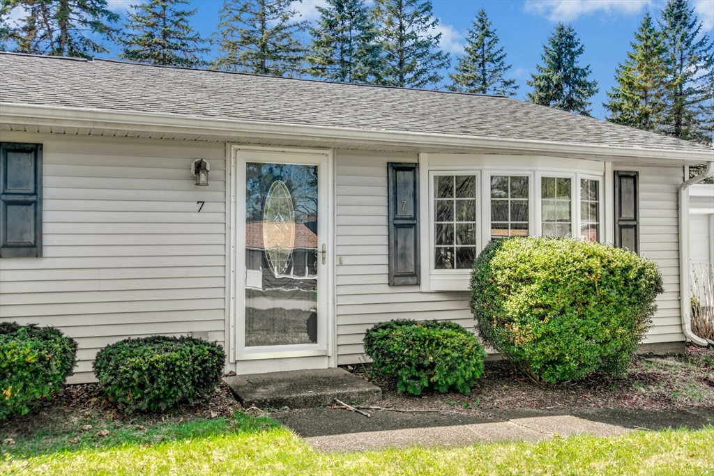 7 Jennings Road Westborough, MA 01581 - Photo 7 of 34 Gallery Image 7