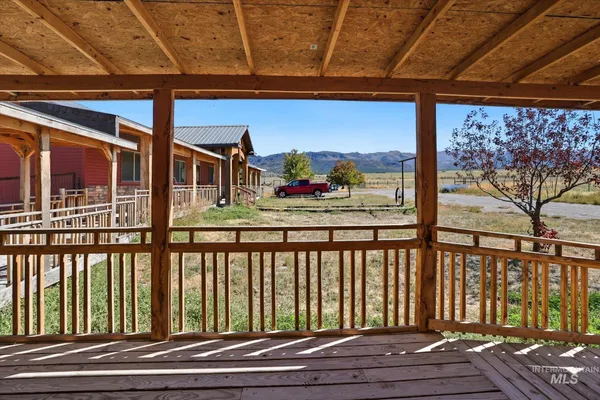 $850,000 | 1206 East 2000 S 1206 E 2000 Street South, Malta, ID 83342