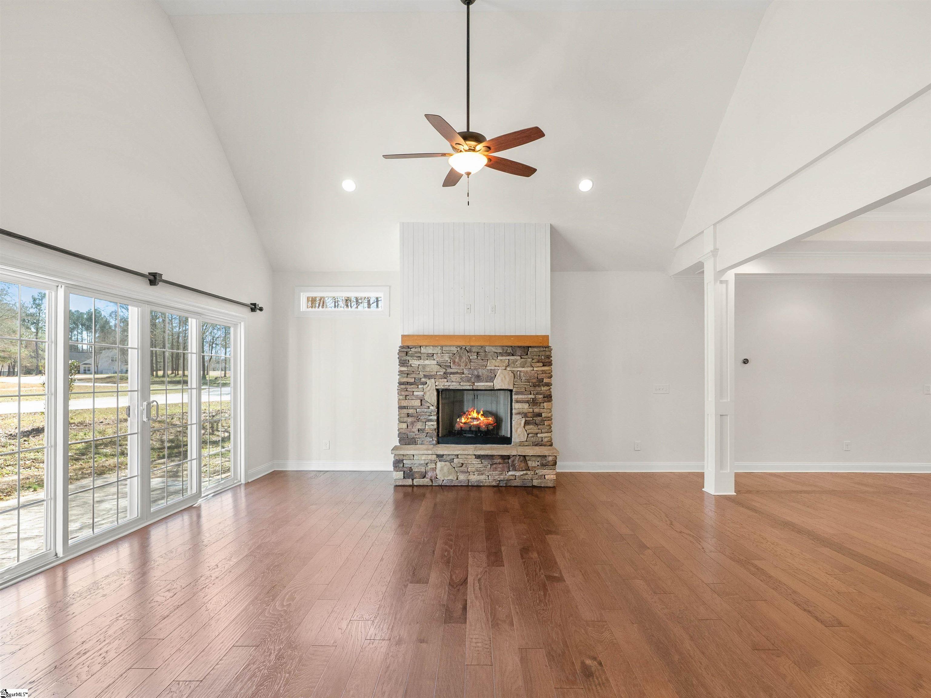 119 Lookout Way Ninety Six, SC 29666 - Photo 10 of 37