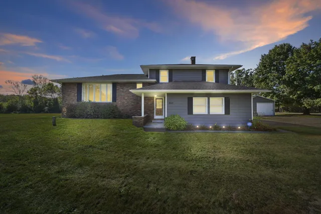 $379,900 | 7165 Clinton Road, Jackson, MI 49201