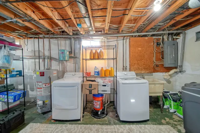 $379,900 | 7165 Clinton Road, Jackson, MI 49201