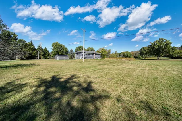 $379,900 | 7165 Clinton Road, Jackson, MI 49201