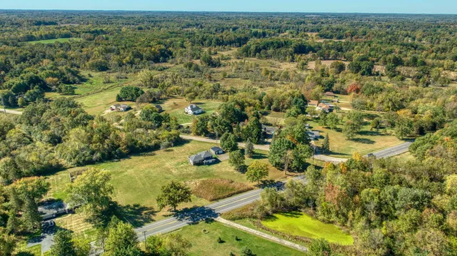 $379,900 | 7165 Clinton Road, Jackson, MI 49201