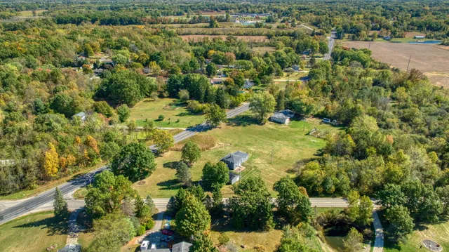 $379,900 | 7165 Clinton Road, Jackson, MI 49201