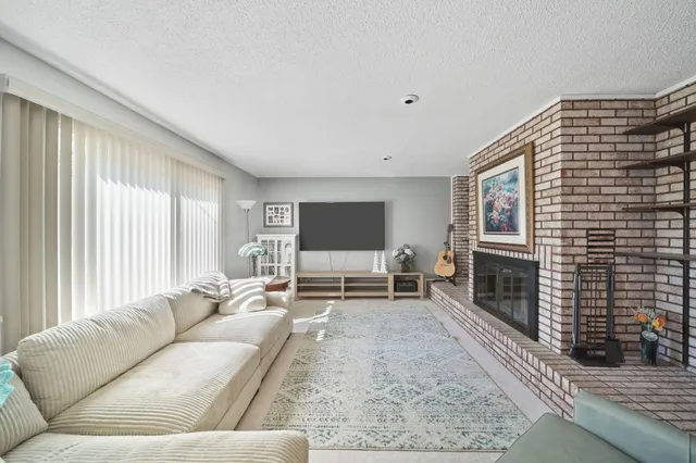 $379,900 | 7165 Clinton Road, Jackson, MI 49201