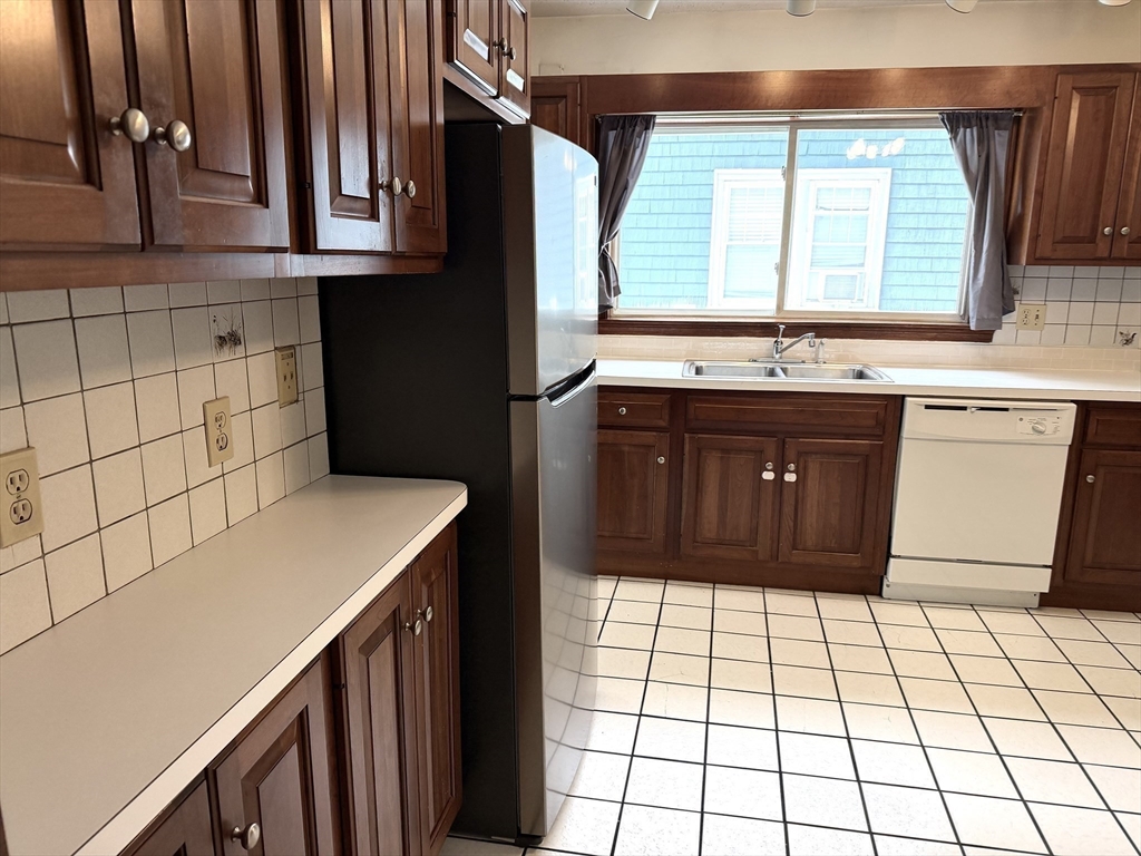 234 Brook Road, Unit 1 Milton, MA 02186 - Photo 5 of 25