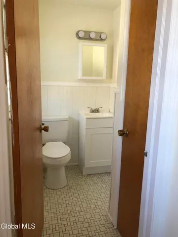 $2,250 | 34 Swayze Drive, Unit B, Colonie, NY 12110